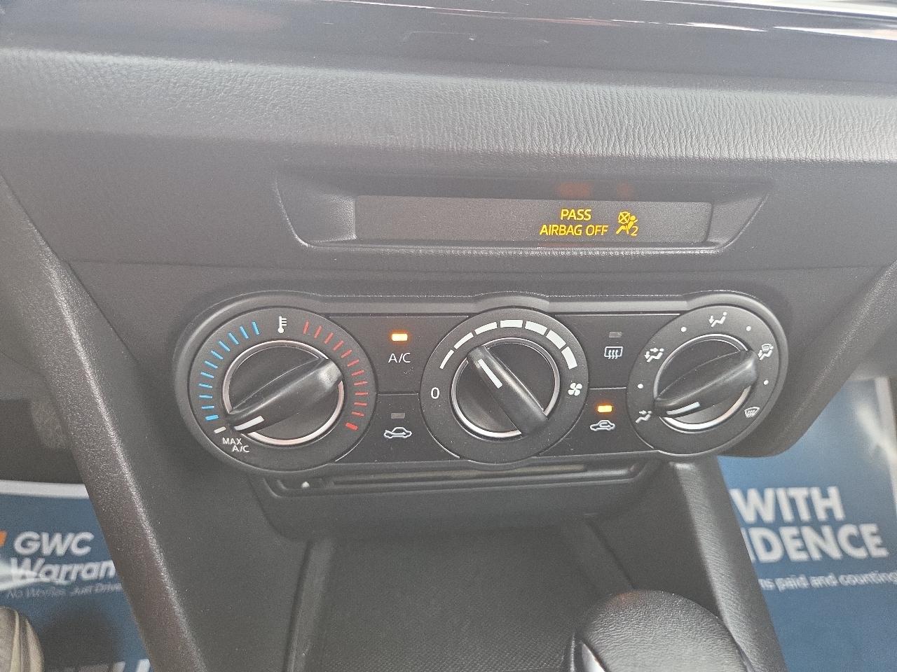 Mazda MAZDA3 i Touring AT 5-Door 2014