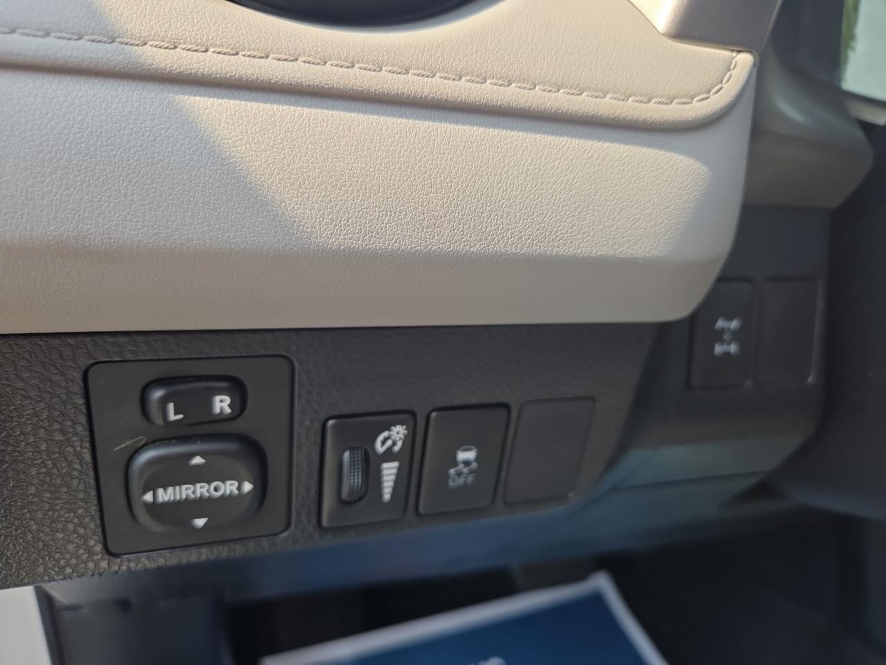 Toyota RAV4 LE AWD 2013