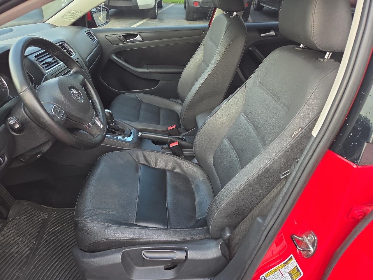Volkswagen Jetta SE 2012
