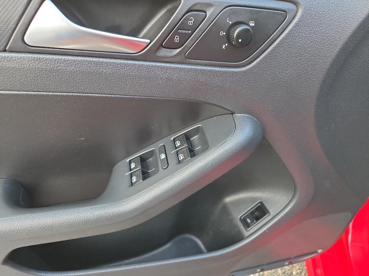 Volkswagen Jetta SE 2012
