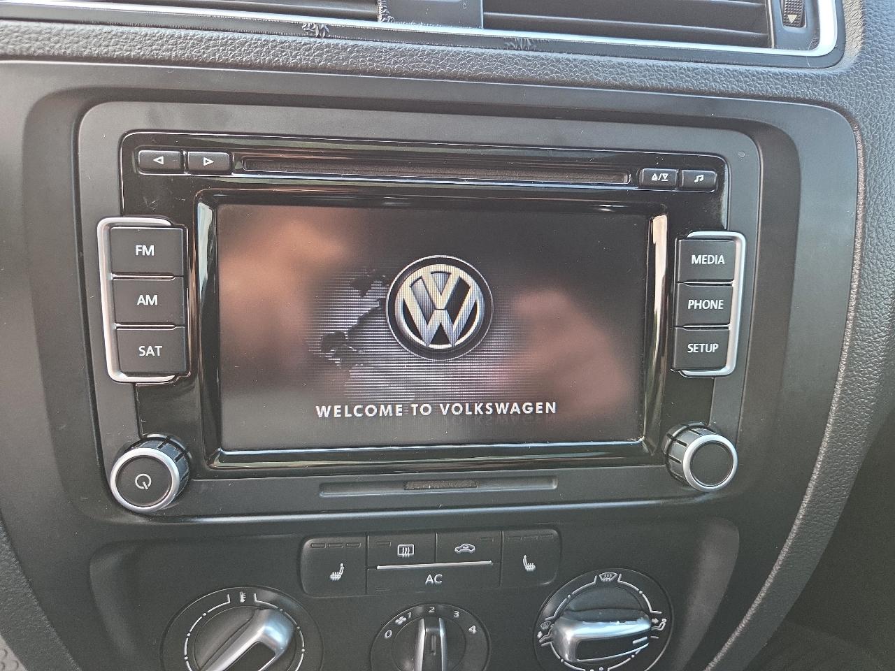 Volkswagen Jetta SE 2012