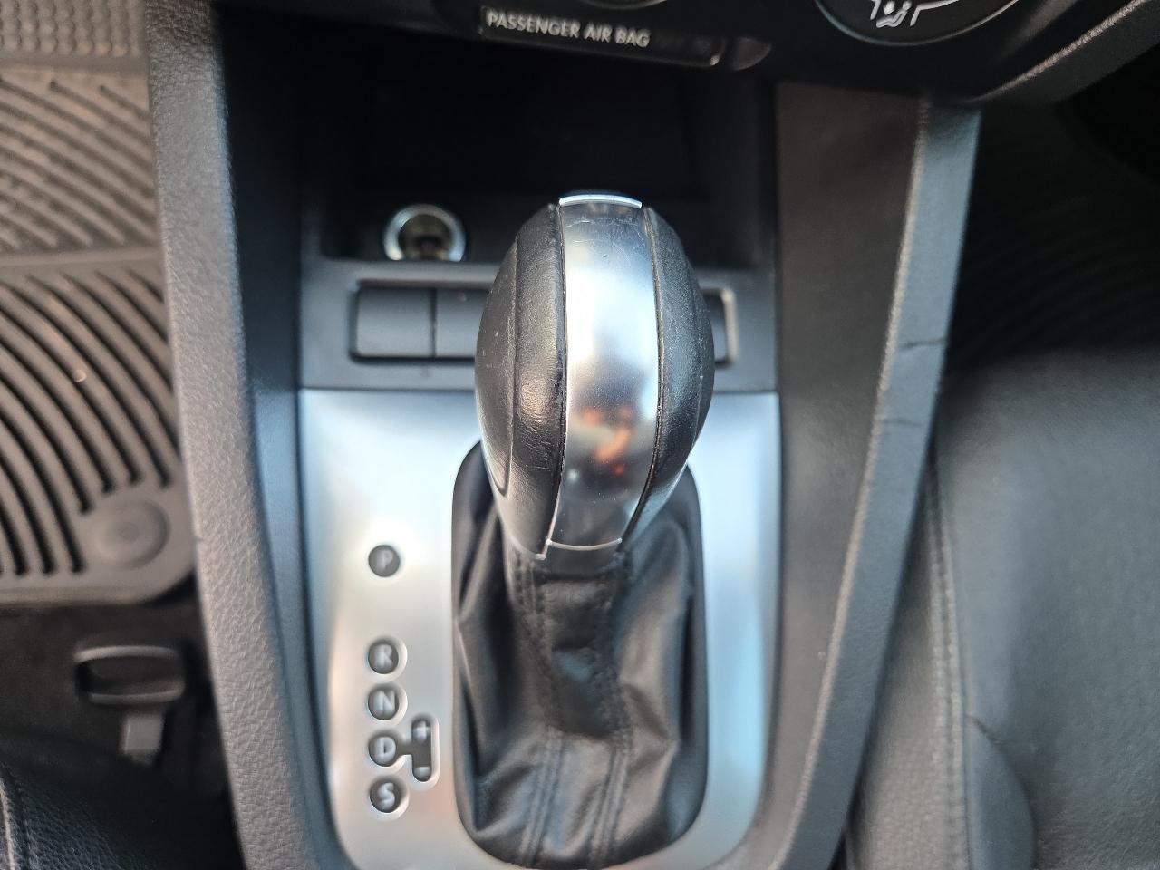 Volkswagen Jetta SE 2012