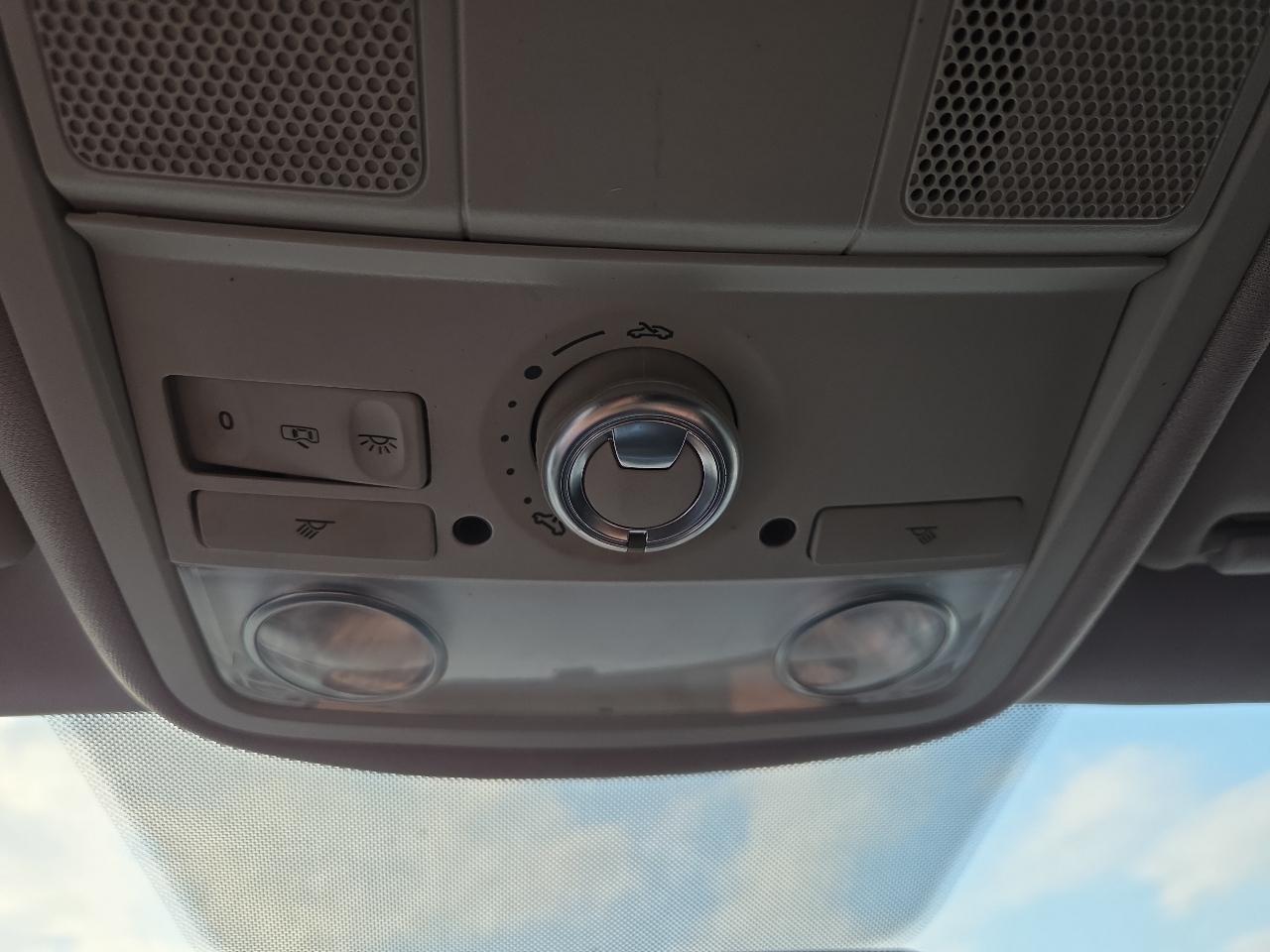 Volkswagen Jetta SE 2012