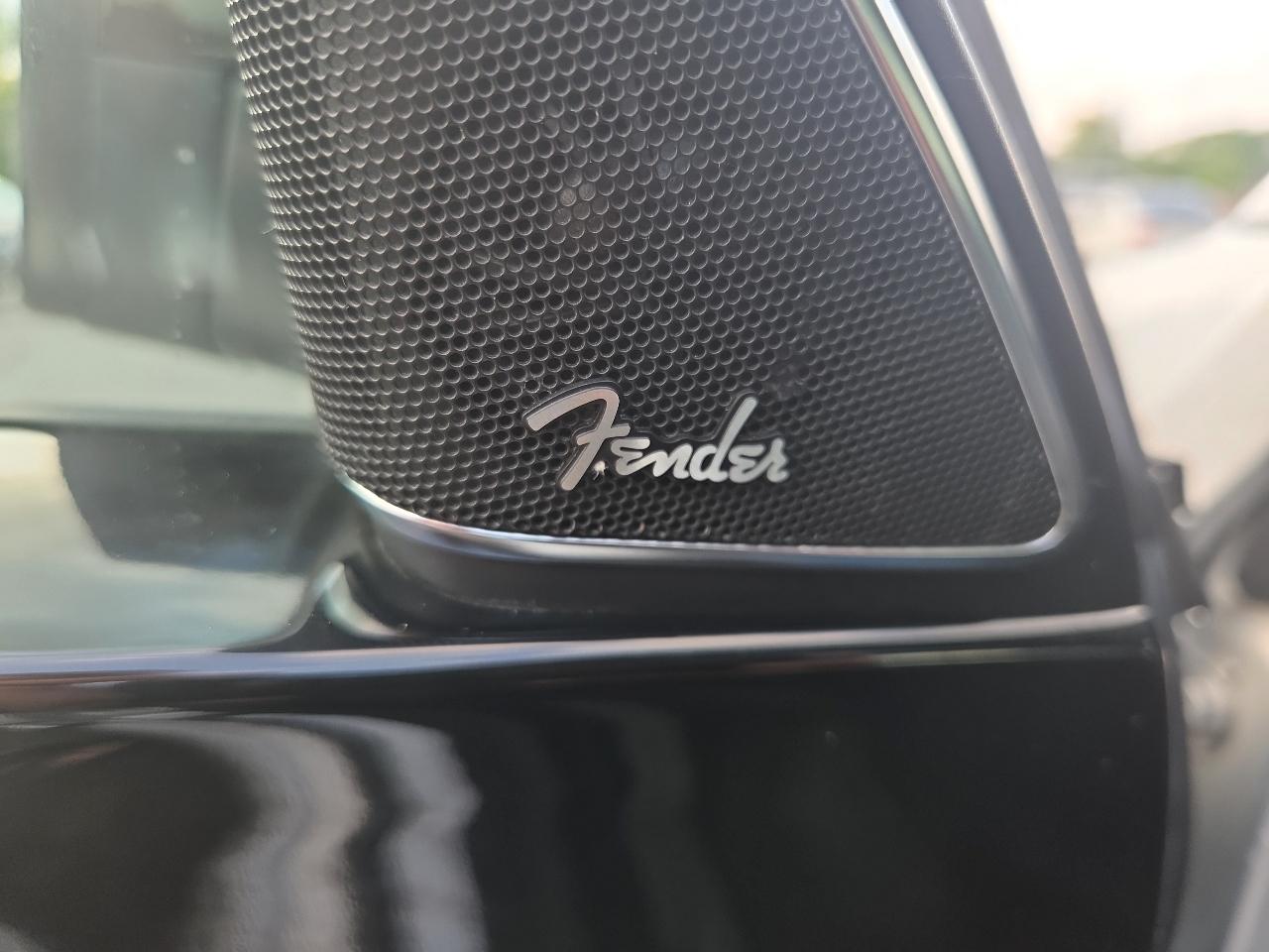 Volkswagen Beetle 2.0T Turbo w/Sunroof & Sound 2013