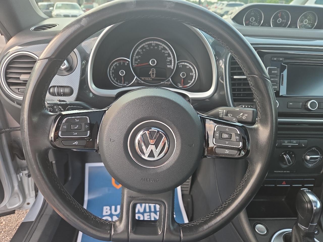 Volkswagen Beetle 2.0T Turbo w/Sunroof & Sound 2013