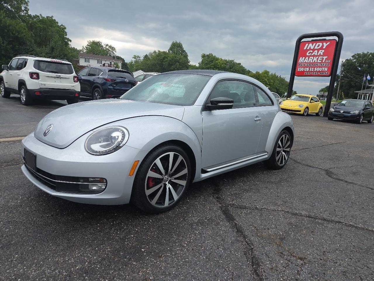 Volkswagen Beetle 2.0T Turbo w/Sunroof & Sound 2013
