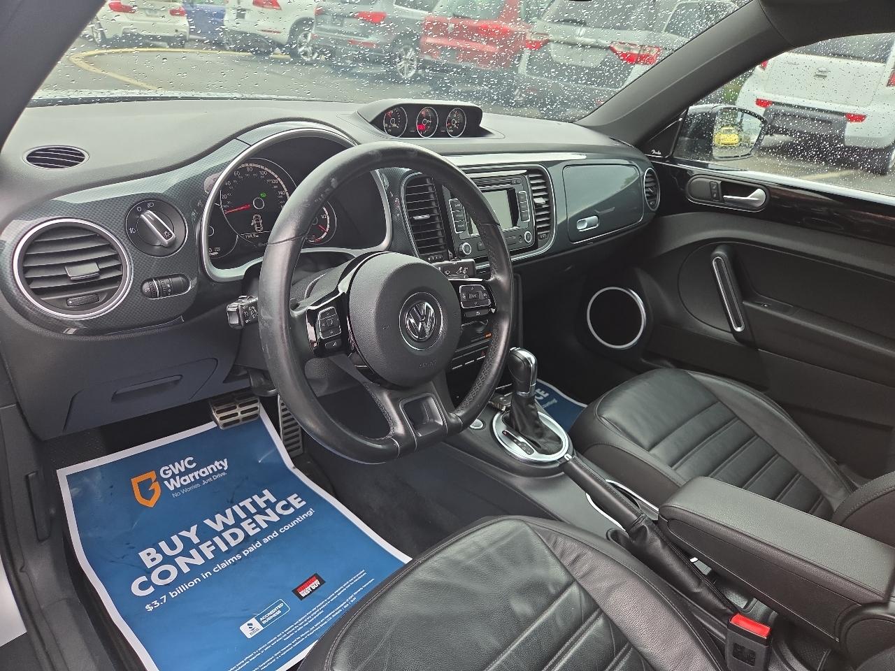 Volkswagen Beetle 2.0T Turbo w/Sunroof & Sound 2013