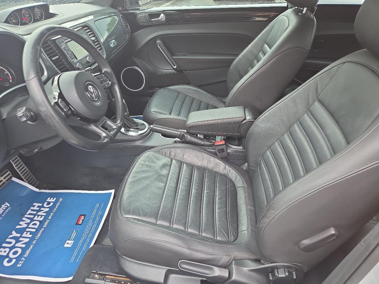 Volkswagen Beetle 2.0T Turbo w/Sunroof & Sound 2013