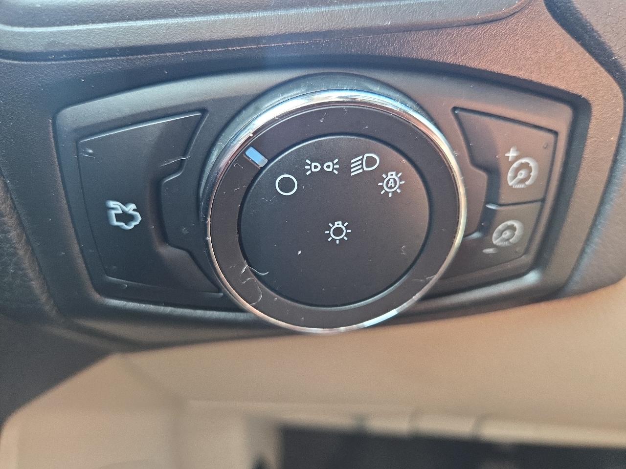 Ford Focus SE Hatch 2013