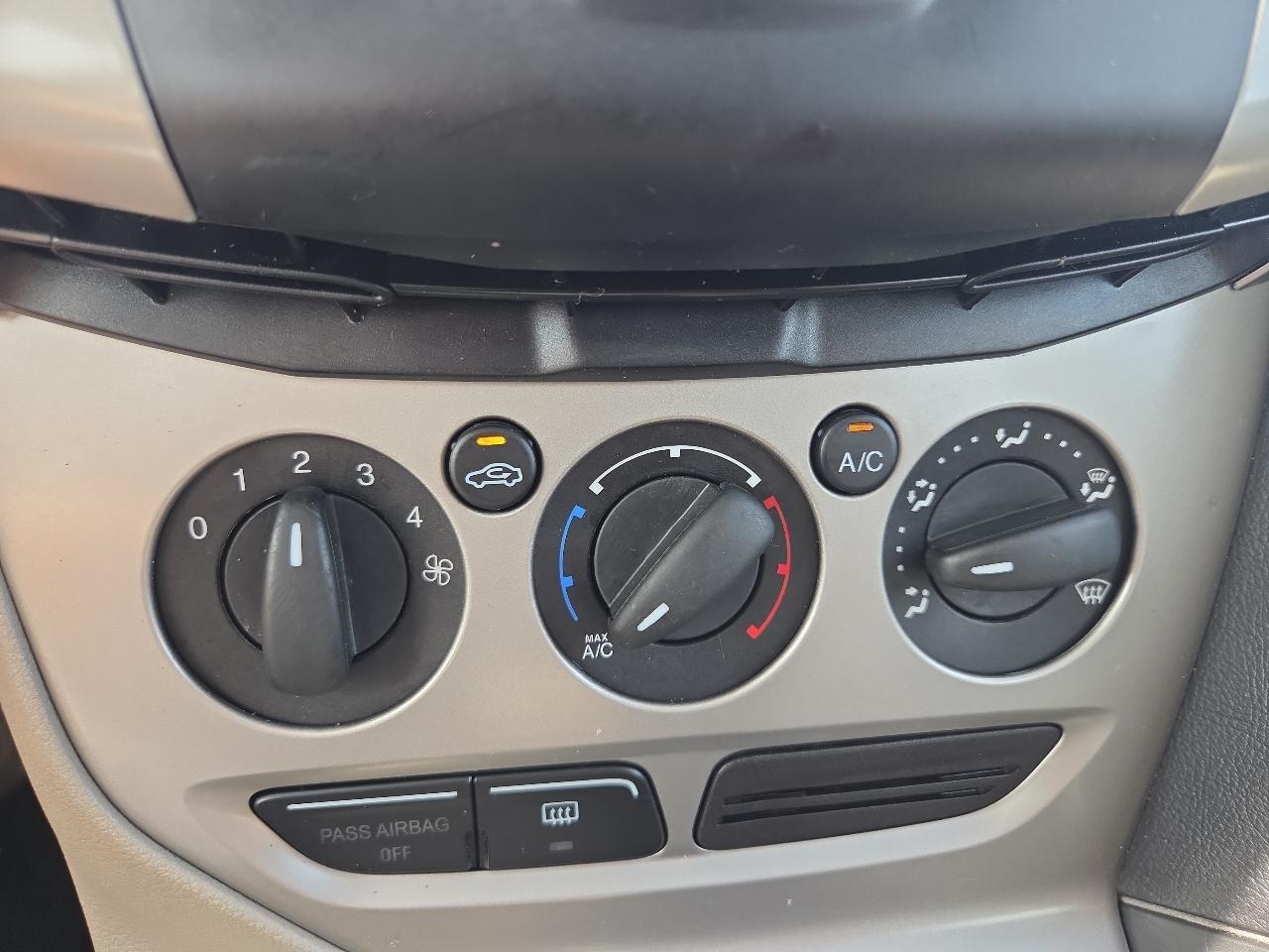 Ford Focus SE Hatch 2013