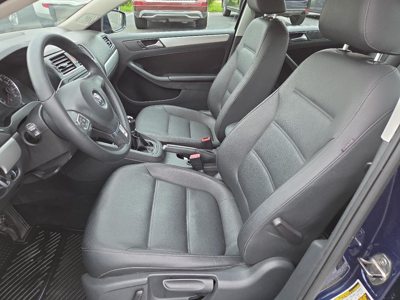 Volkswagen Jetta SE 2013