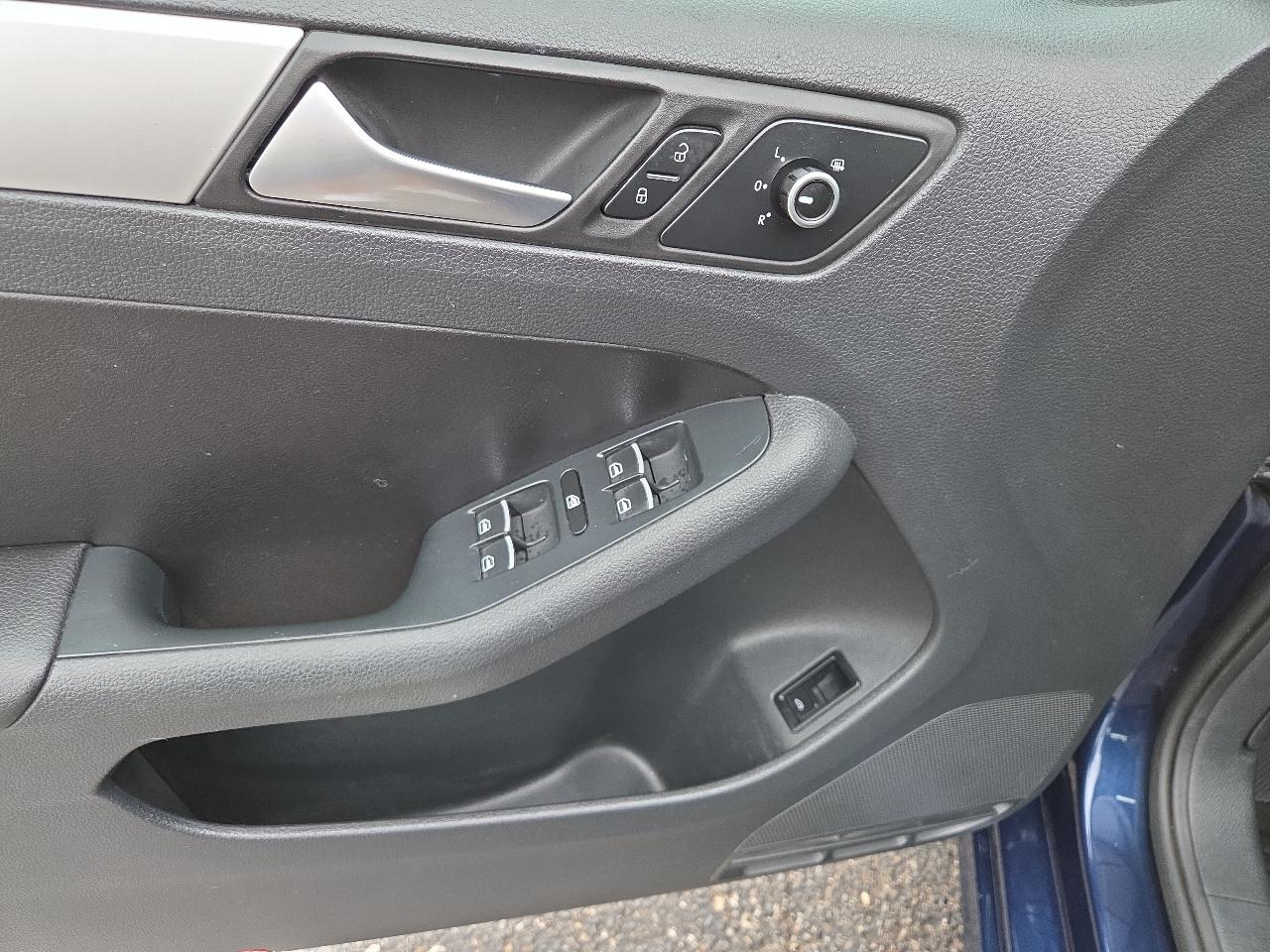 Volkswagen Jetta SE 2013