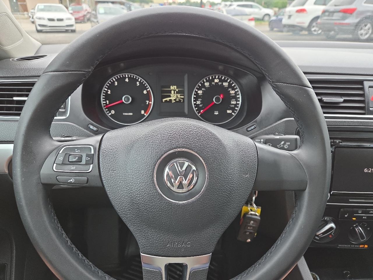 Volkswagen Jetta SE 2013