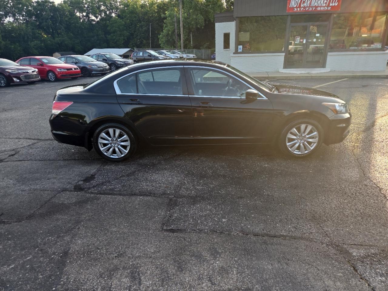 Honda Accord EX Sedan AT 2012