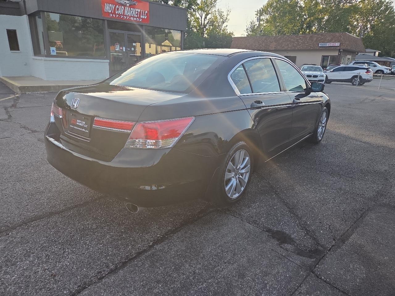 Honda Accord EX Sedan AT 2012