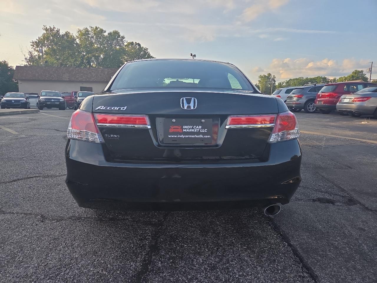 Honda Accord EX Sedan AT 2012