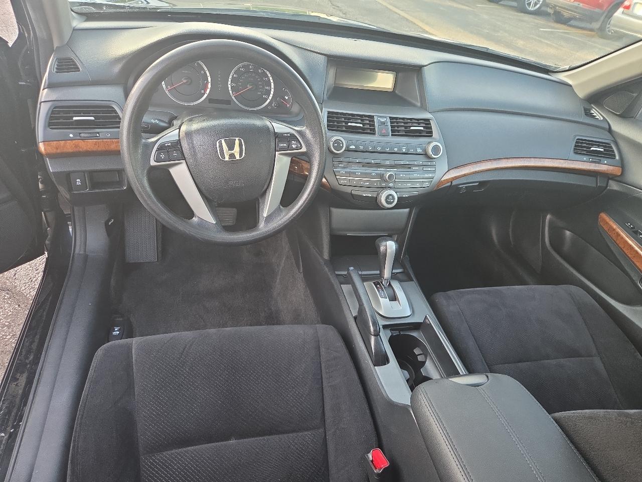 Honda Accord EX Sedan AT 2012
