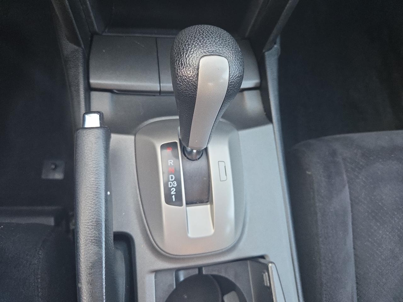 Honda Accord EX Sedan AT 2012
