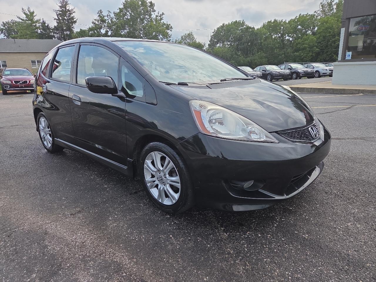 Honda Fit Sport 5-Speed AT 2011