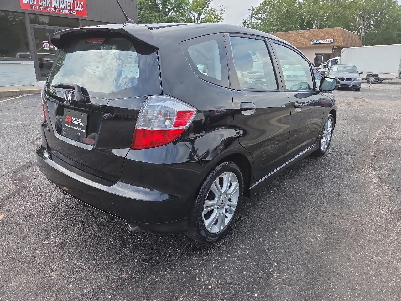Honda Fit Sport 5-Speed AT 2011