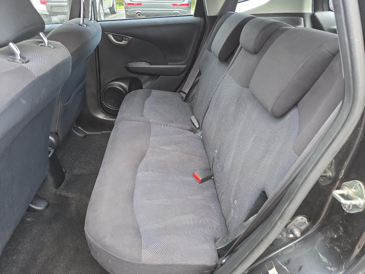 Honda Fit Sport 5-Speed AT 2011