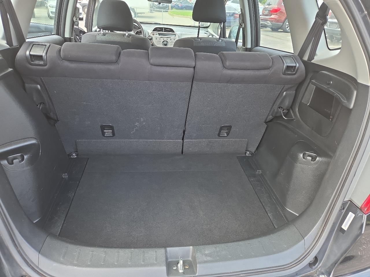 Honda Fit Sport 5-Speed AT 2011