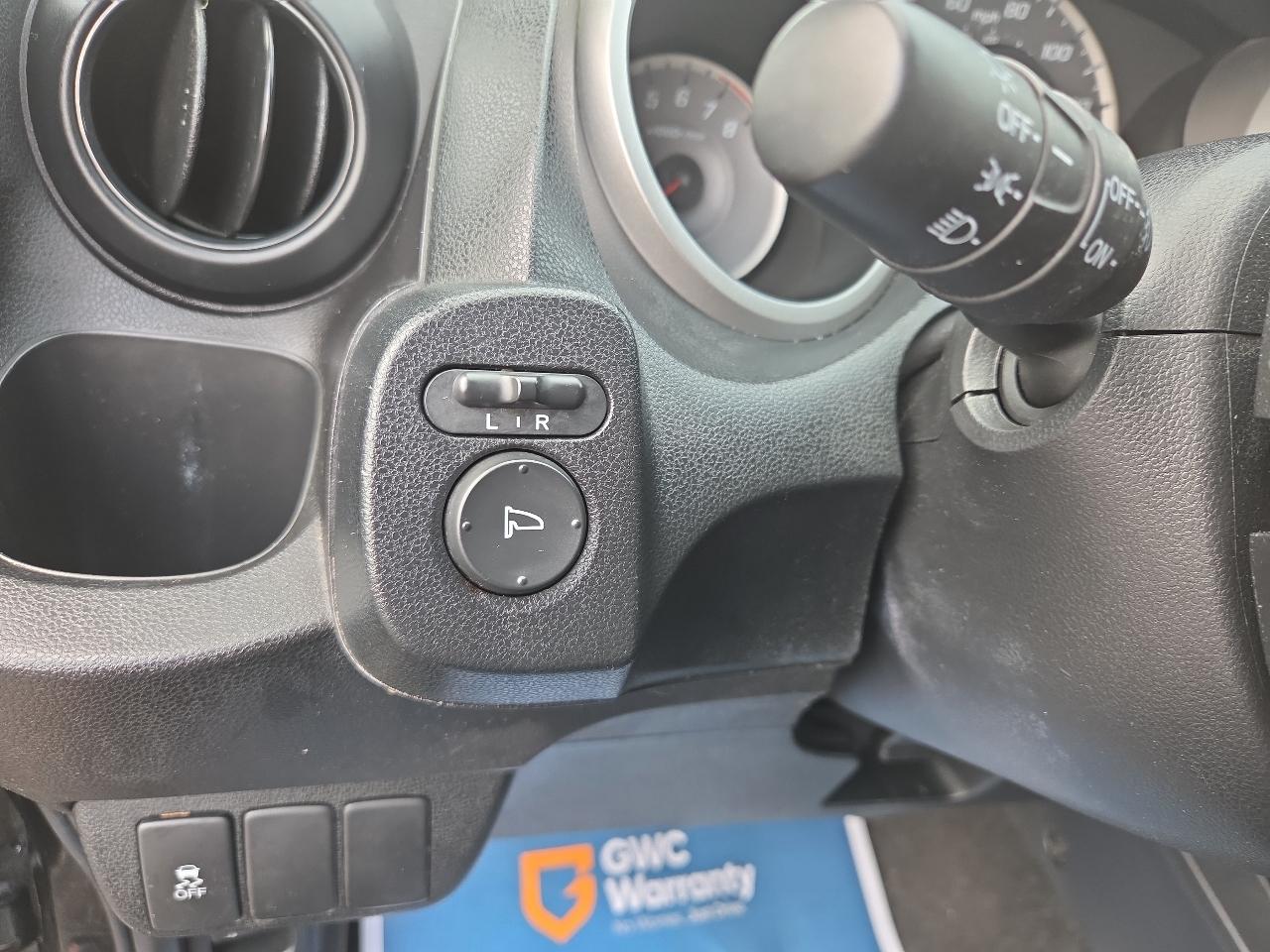Honda Fit Sport 5-Speed AT 2011