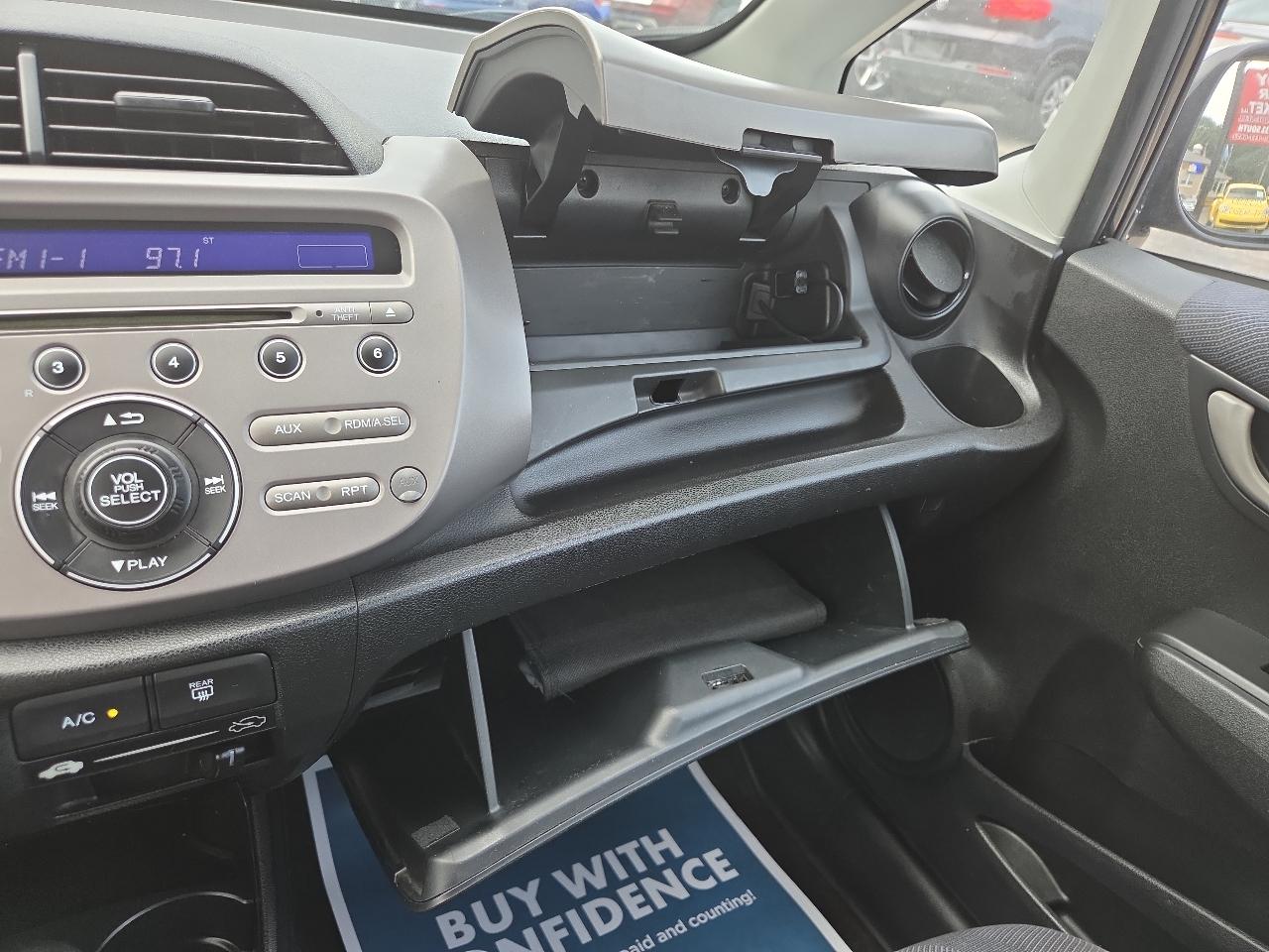 Honda Fit Sport 5-Speed AT 2011