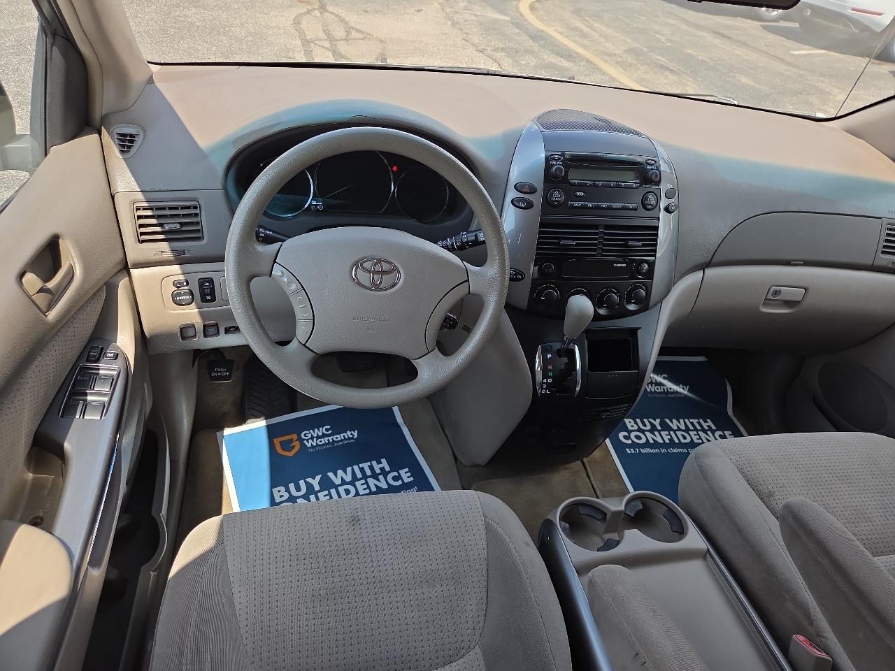Toyota Sienna LE FWD 7-Passenger Seating 2008