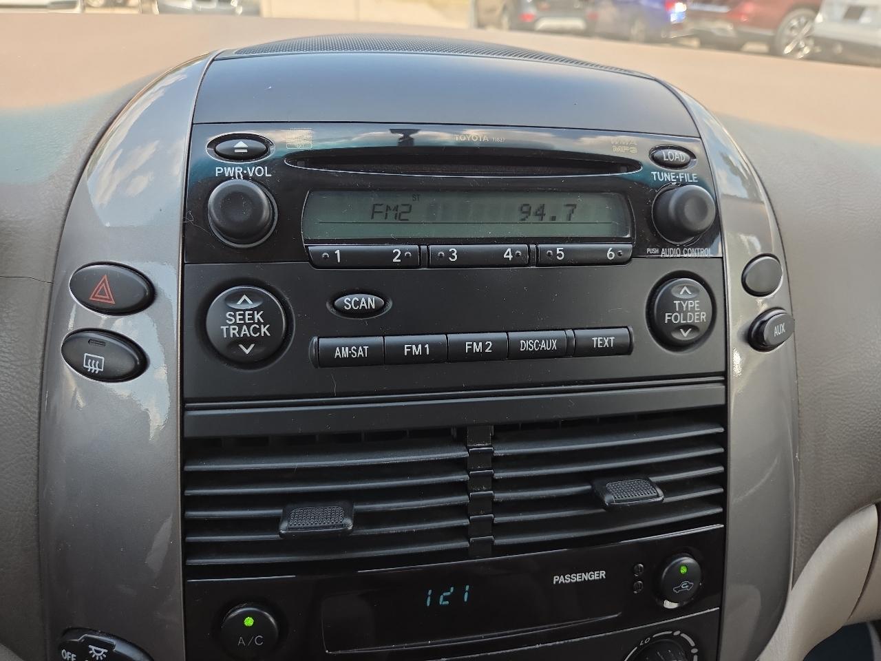 Toyota Sienna LE FWD 7-Passenger Seating 2008