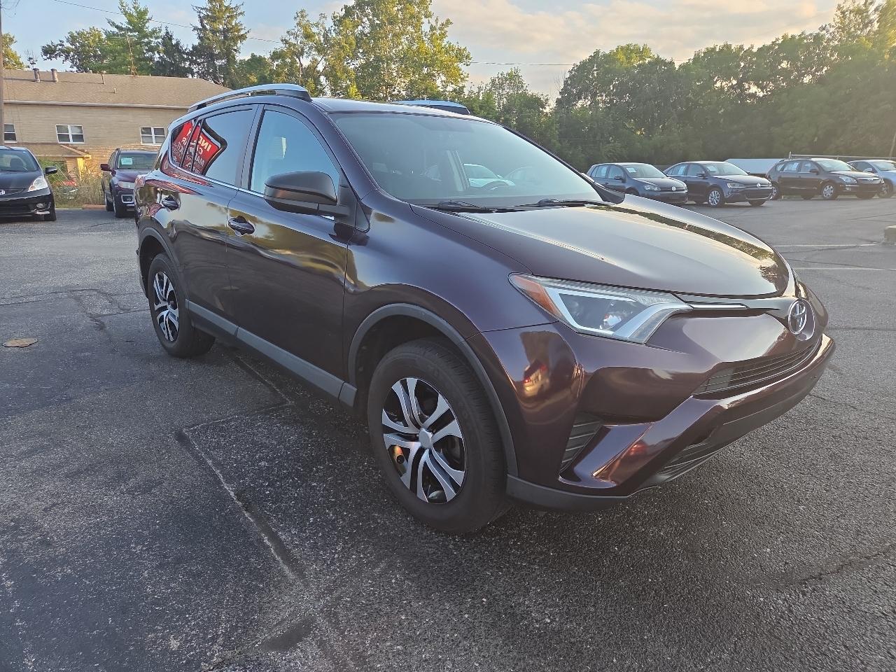 Toyota RAV4 LE AWD 2016