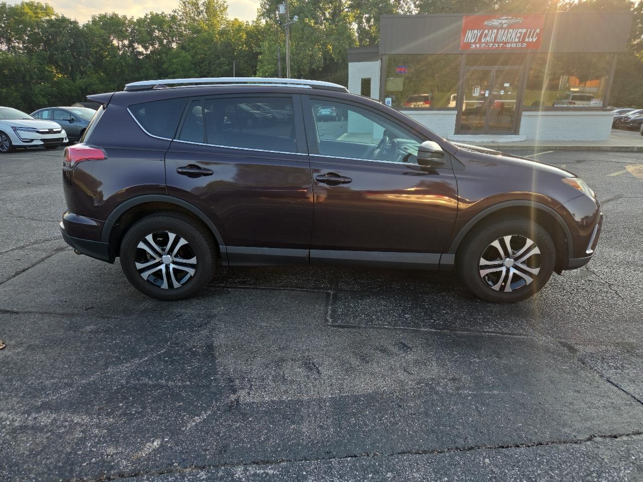 Toyota RAV4 LE AWD 2016