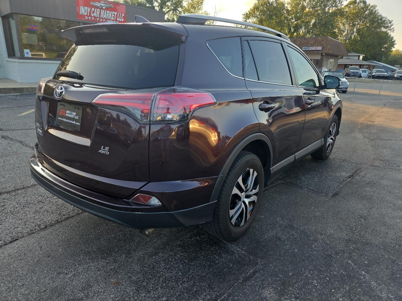 Toyota RAV4 LE AWD 2016