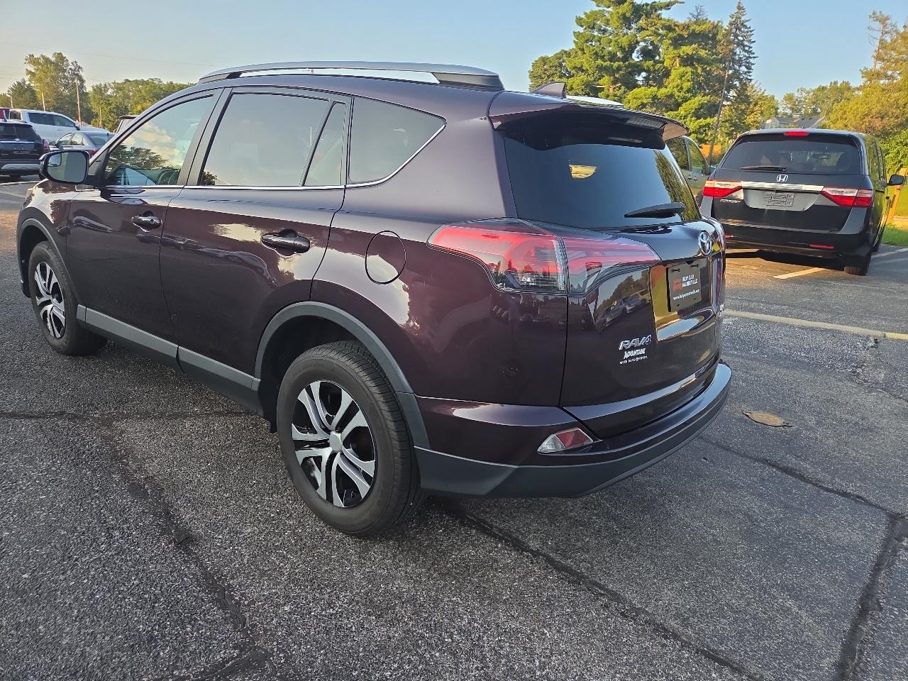 Toyota RAV4 LE AWD 2016