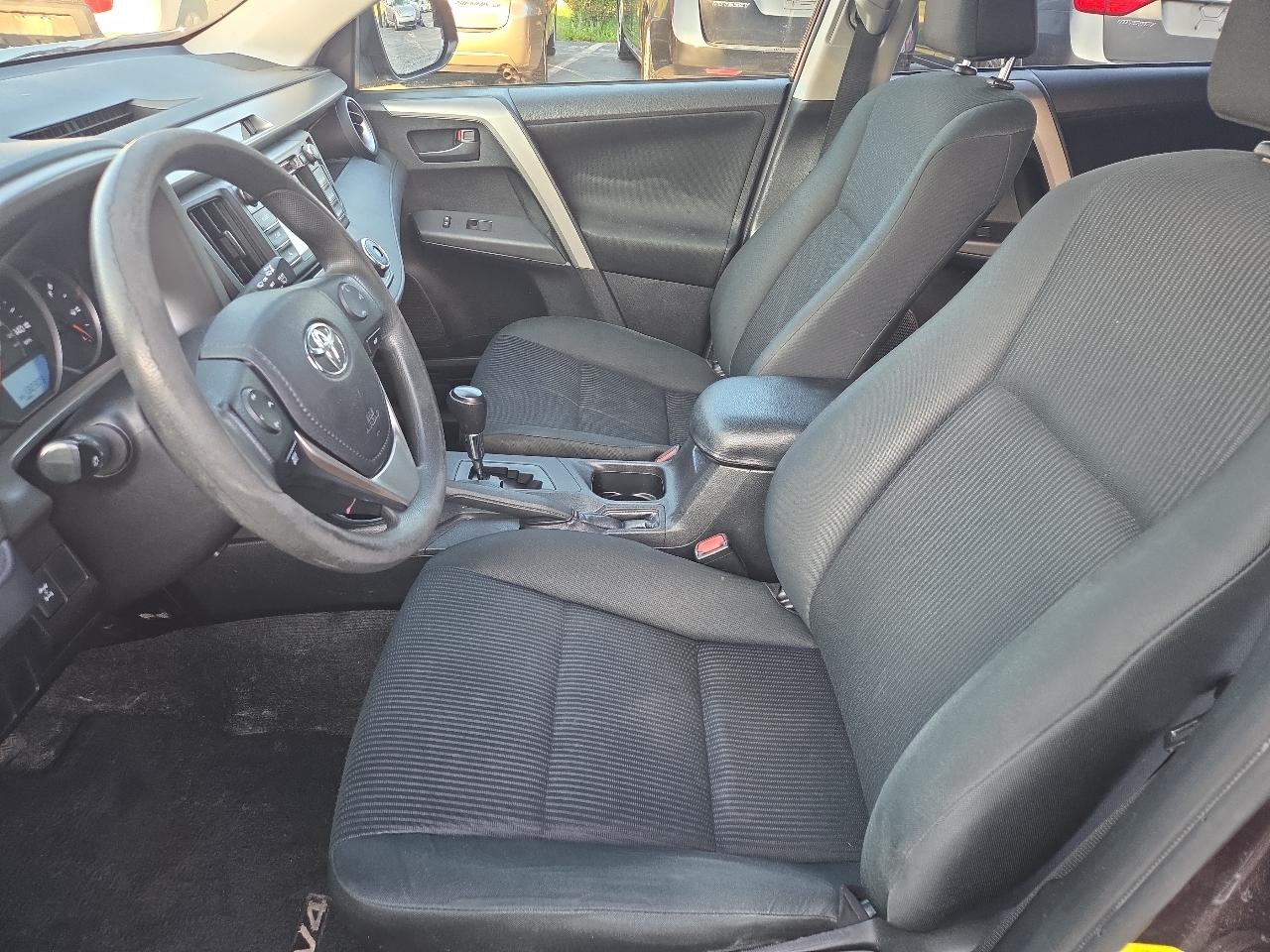 Toyota RAV4 LE AWD 2016