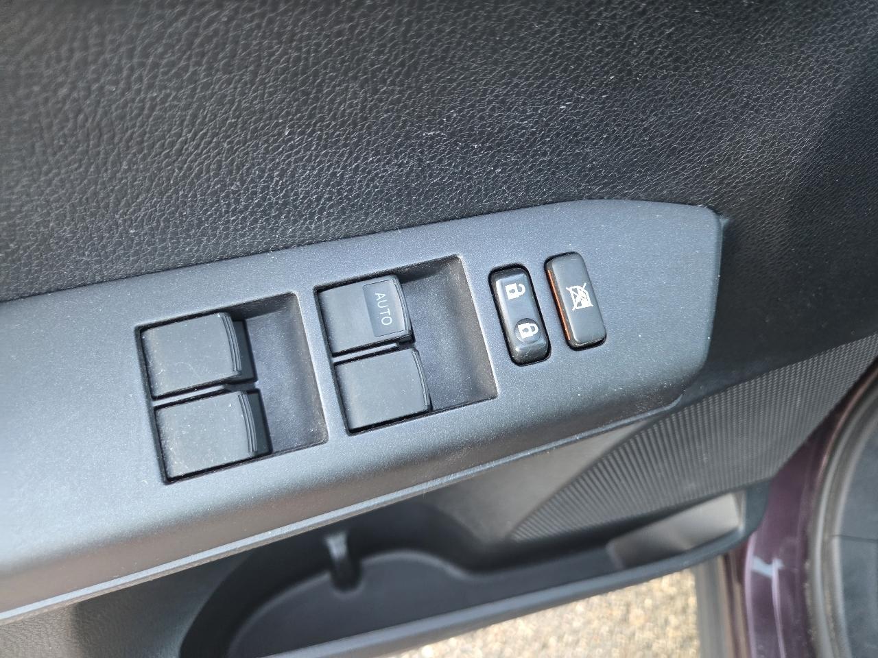 Toyota RAV4 LE AWD 2016