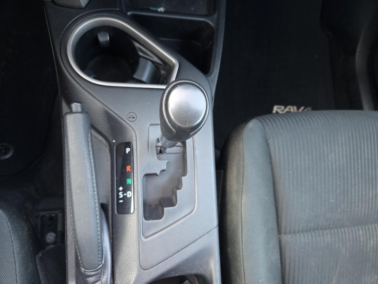 Toyota RAV4 LE AWD 2016