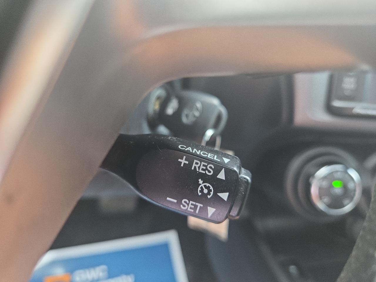 Scion tC Sports Coupe 6-Spd AT 2015