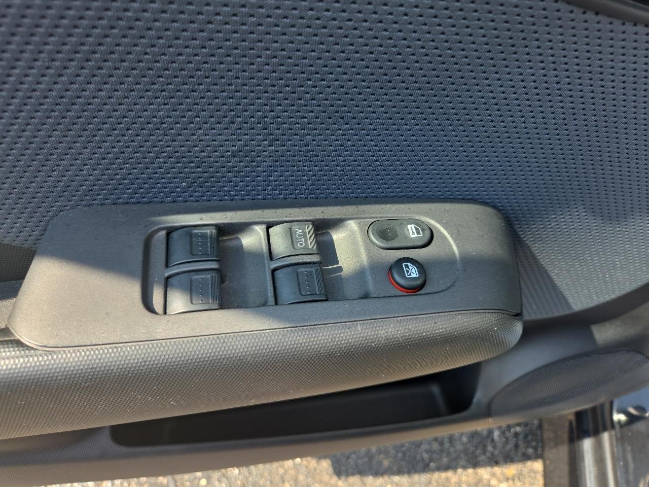 Honda Fit Sport 5-Speed AT 2007
