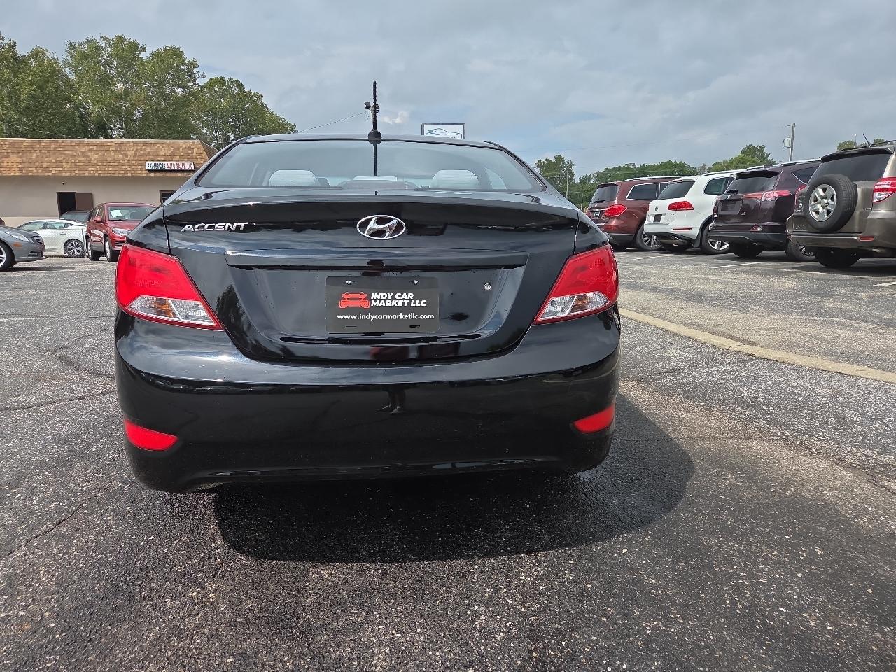 Hyundai Accent GLS 4-Door 6A 2015