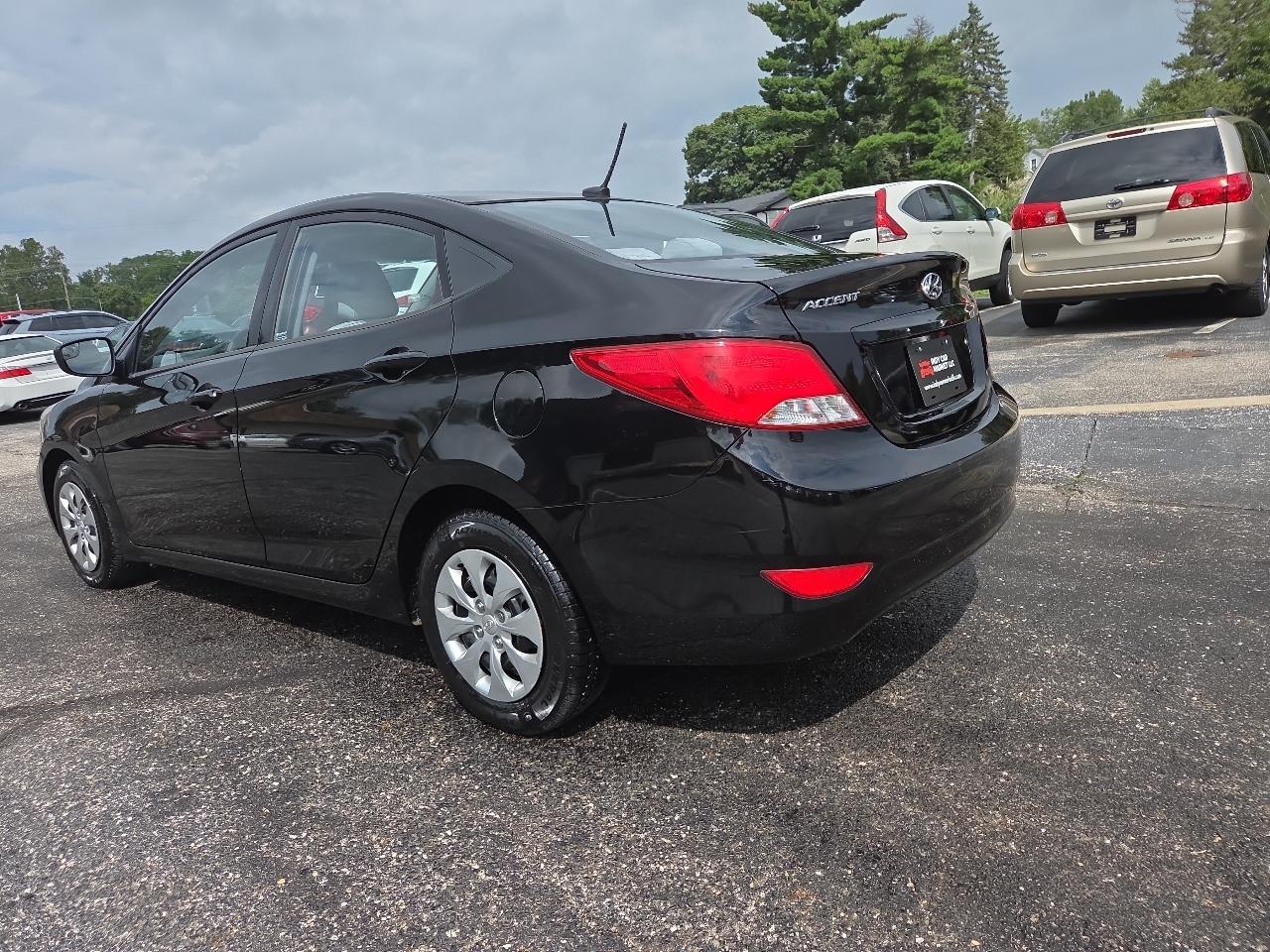 Hyundai Accent GLS 4-Door 6A 2015