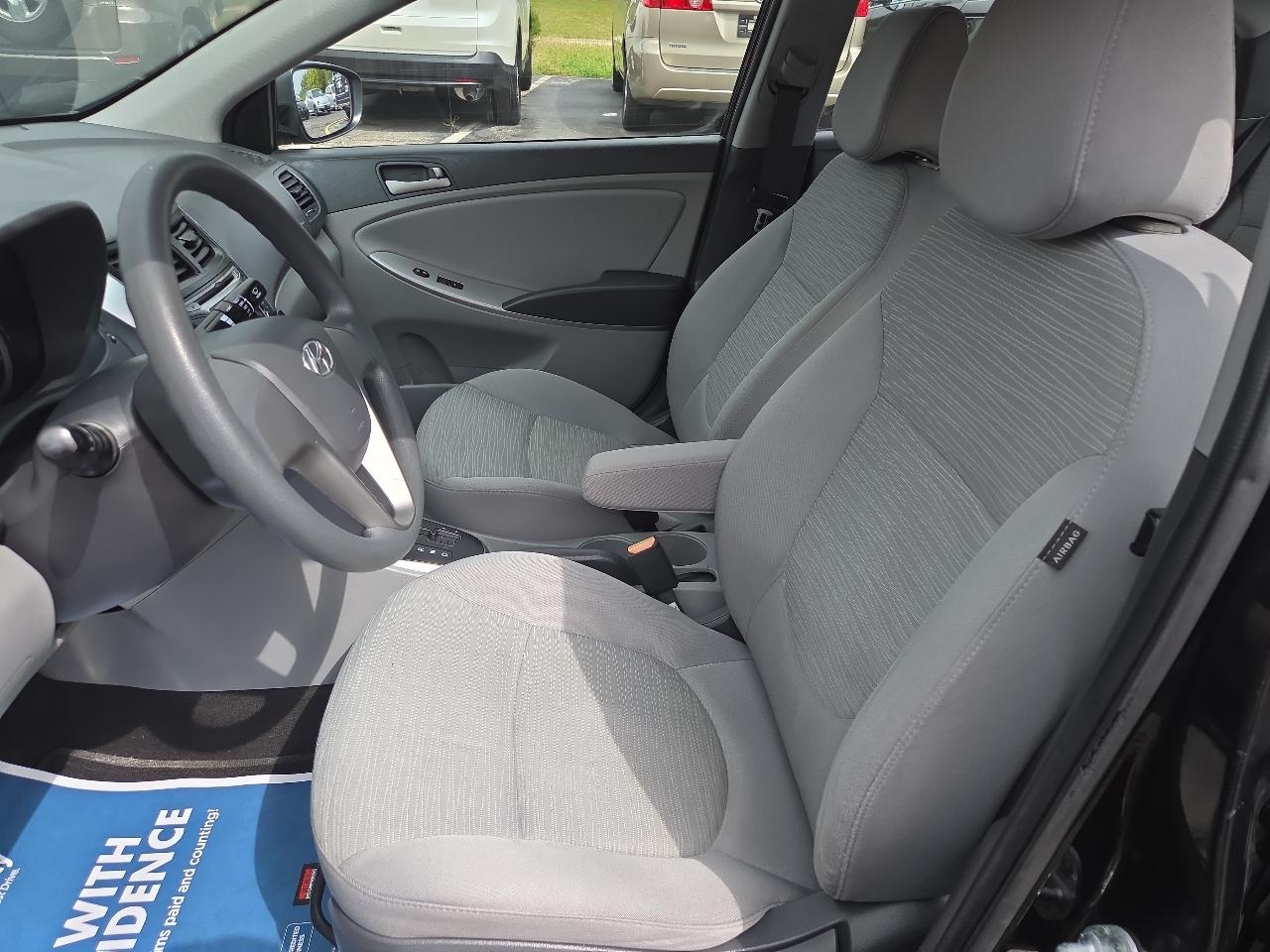 Hyundai Accent GLS 4-Door 6A 2015
