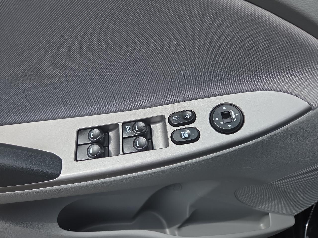 Hyundai Accent GLS 4-Door 6A 2015