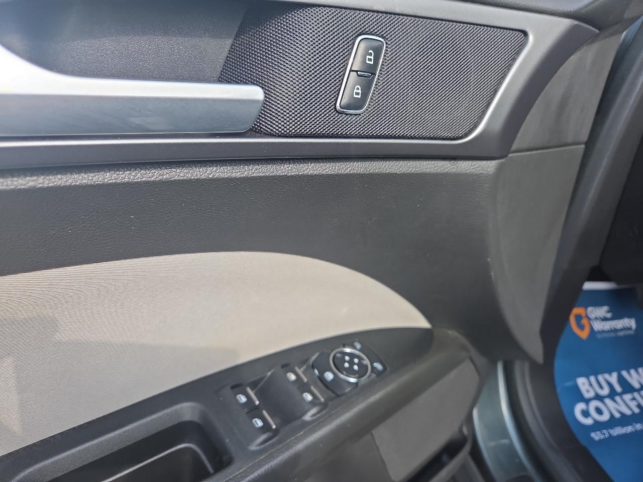 Ford Fusion S 2015