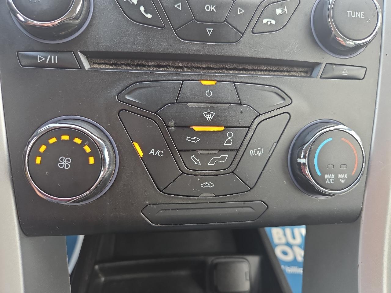 Ford Fusion S 2015