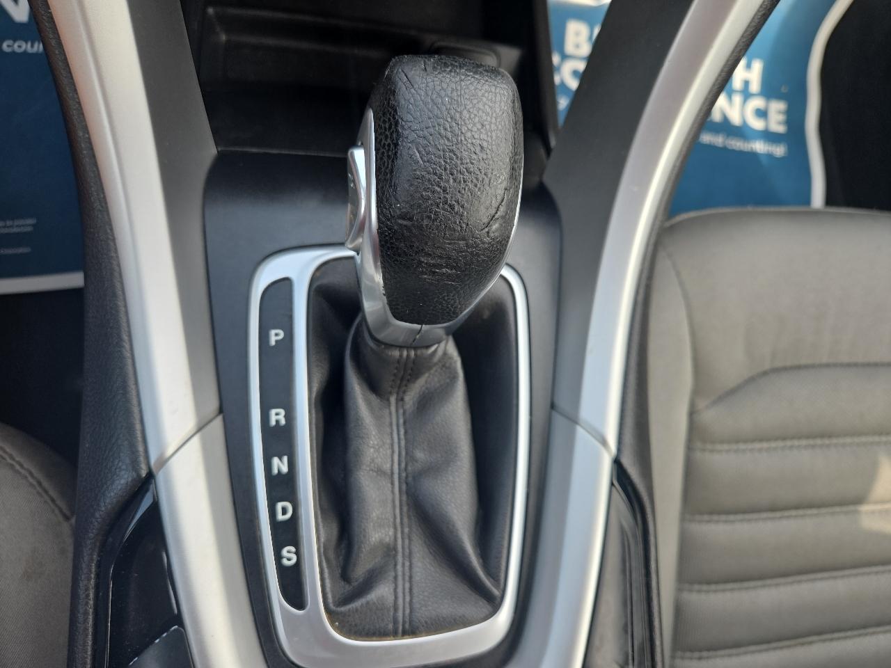 Ford Fusion S 2015
