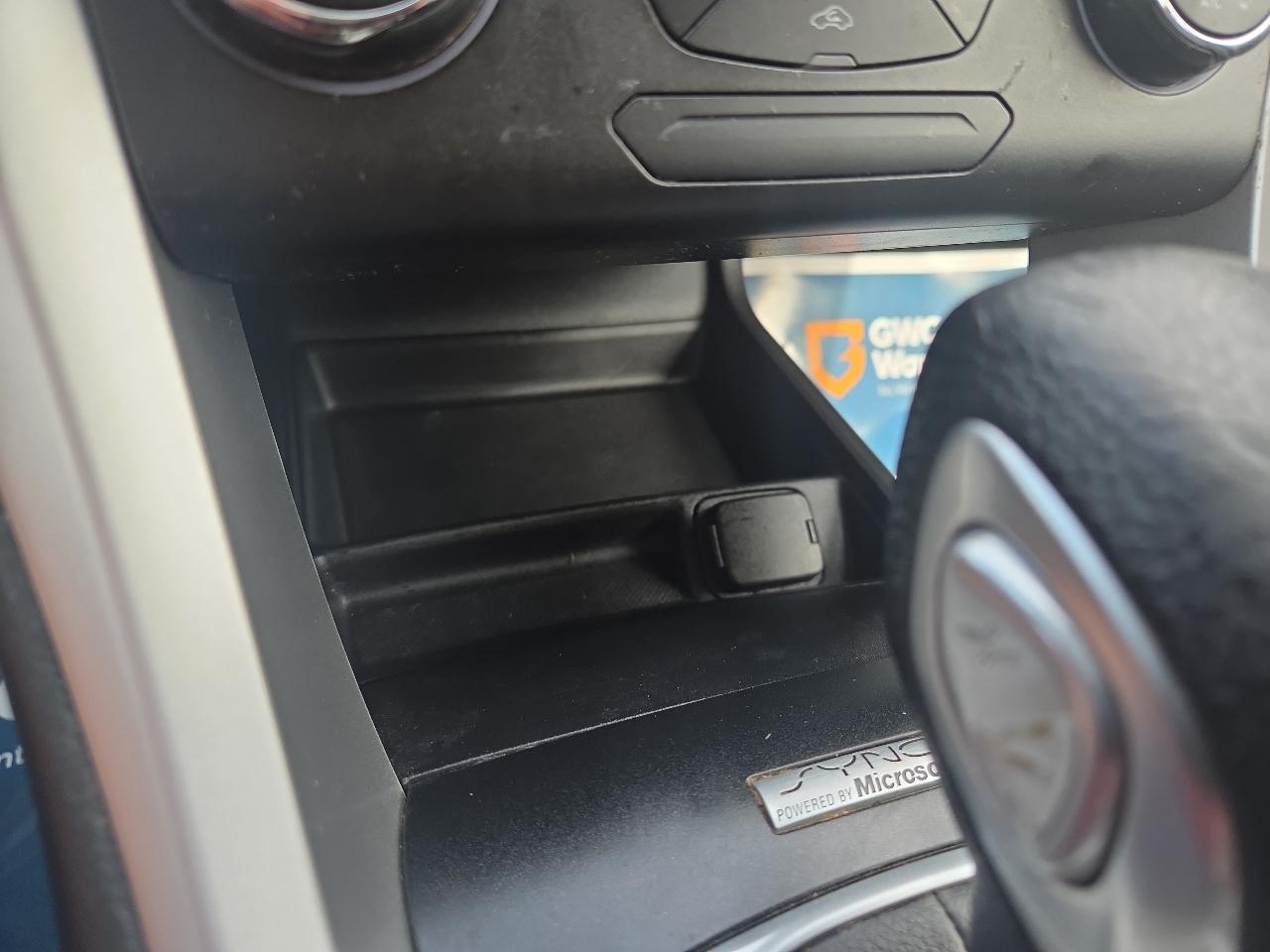 Ford Fusion S 2015