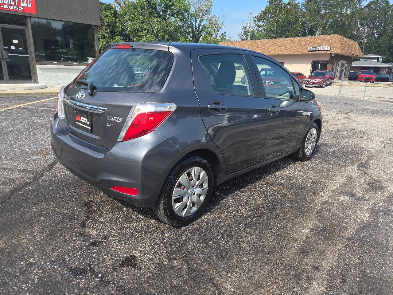 Toyota Yaris SE 5-Door AT 2012