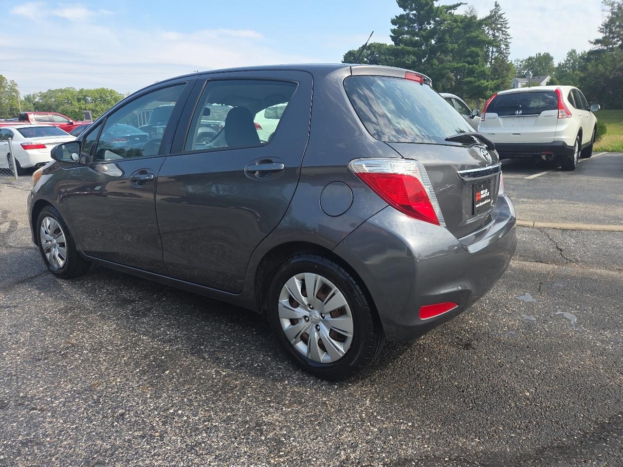 Toyota Yaris SE 5-Door AT 2012