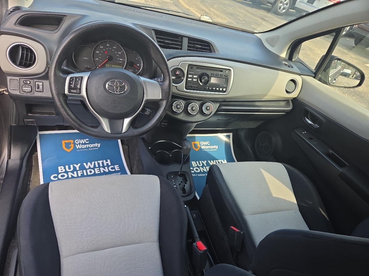 Toyota Yaris SE 5-Door AT 2012